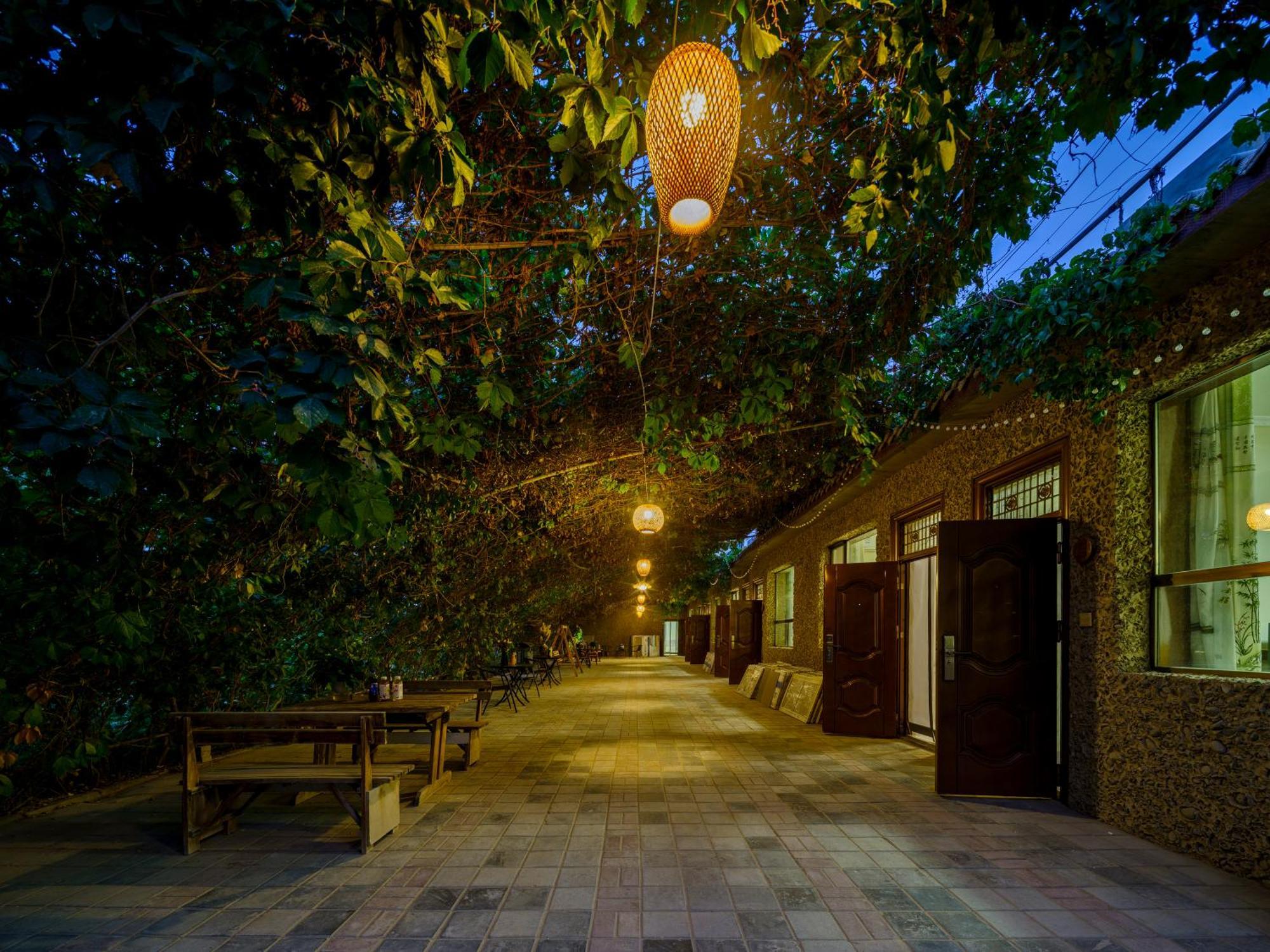 Dunhuang Hu Yang Inn Exterior photo